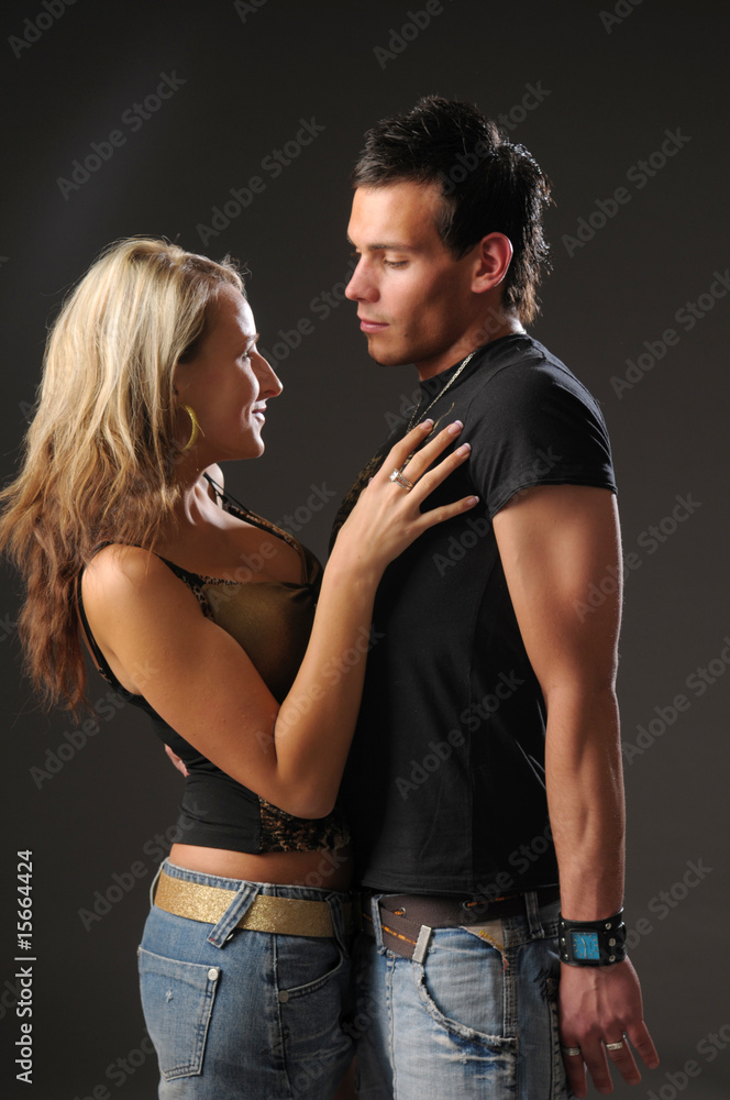 Fototapeta premium Young loving pair