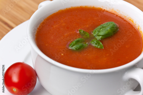 Tomaten-Krem-Suppe