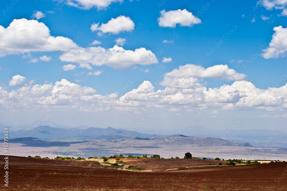 Obraz premium Landscape of farmland and hills
