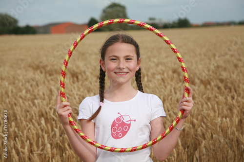 enfant cerceau photo