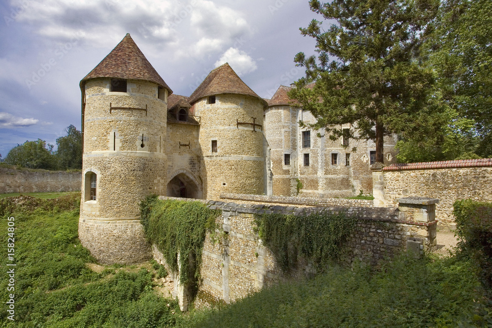 france; normandie; harcourt : château du moyen-âge