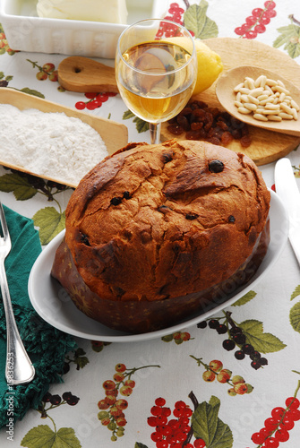 Bisciola - Panettone valtellinese - Dolci di natale Lombardia photo