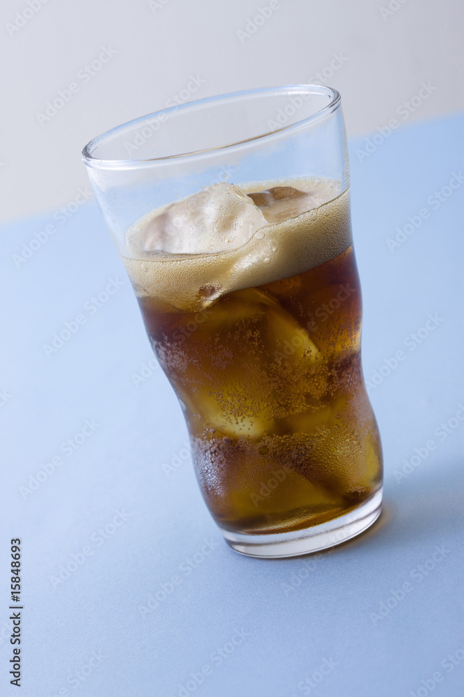 コーラ コーラ
