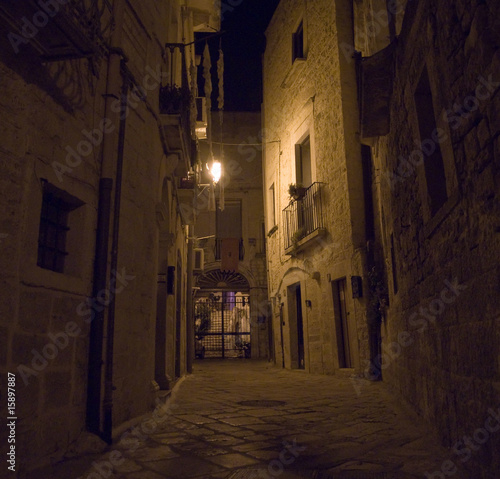 Carta da parati la città notturna - Carta da parati Alley by night. Giovinazzo.