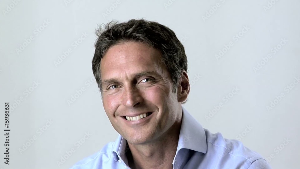 ritratto di uomo sorridente ritratto di uomo sorridente