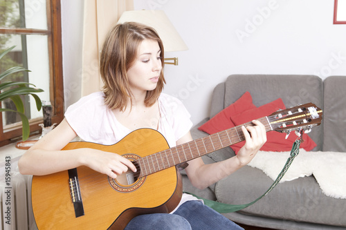 Canvas-taulu gitarre üben