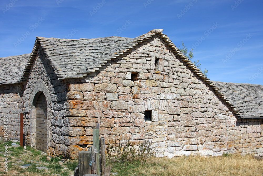 Causse de Sauveterre,ferme typique-lozère Causse de Sauveterre,ferme typique-lozère