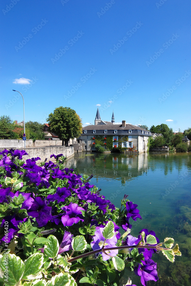 Fototapeta premium Bar sur Aube, le pont d'Aube