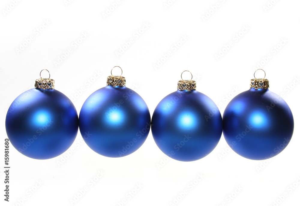 4 hängende blaue Christbaumkugeln 4 hängende blaue Christbaumkugeln