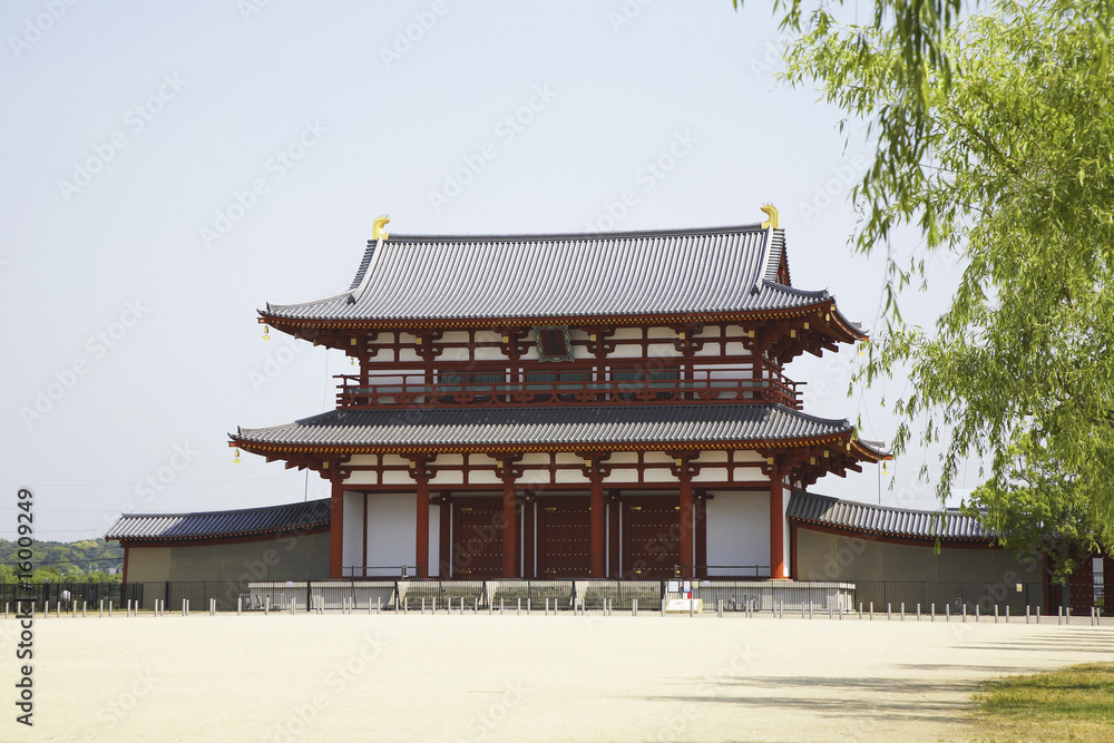 Fototapeta premium 奈良平城宮跡の朱雀門