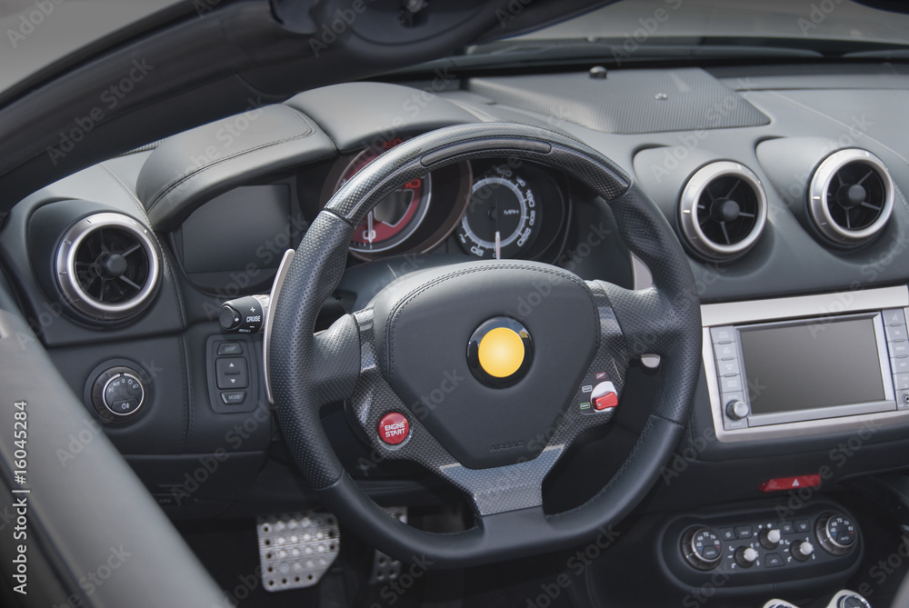 Steering wheel and dashboard