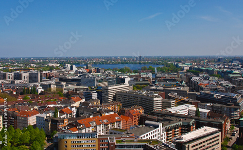 Über den Dächern Hamburgs © MixMotive