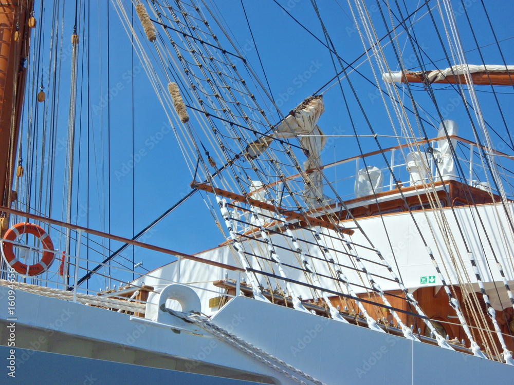 Fototapeta premium Detail of sailing ship