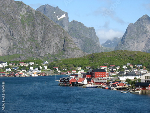 Cabanes rouges en Norvège