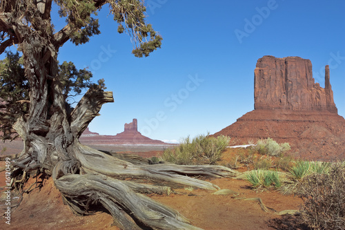 Monument Valley in Winter © soulgems