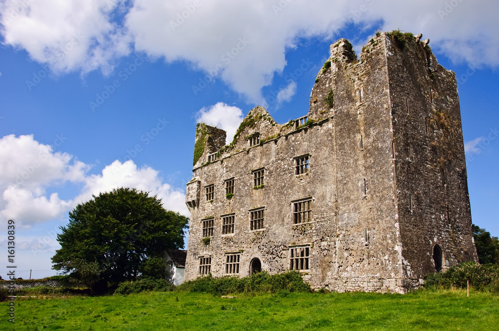 Leamanagh Castle,county clare, ireland, old irish castle