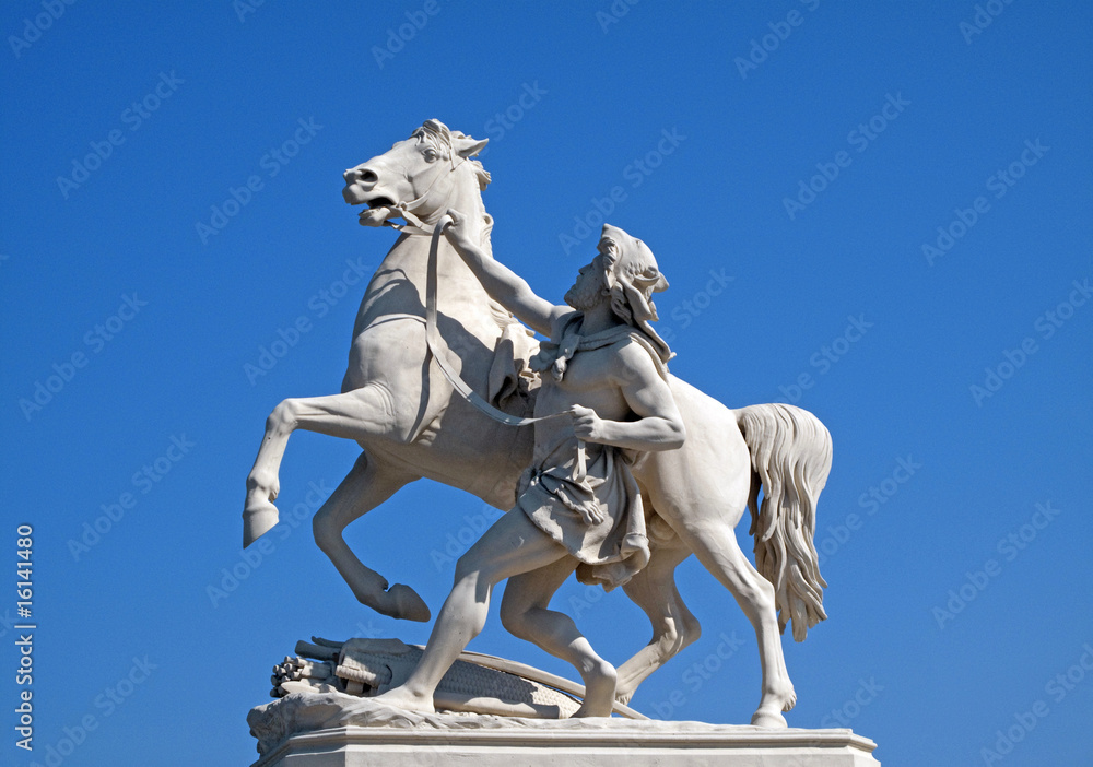 Rossebändiger auf der Schweriner Schlossbrücke Rossebändiger auf der Schweriner Schlossbrücke