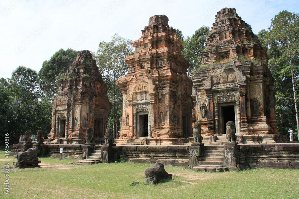 Preah Kô,les trois tours