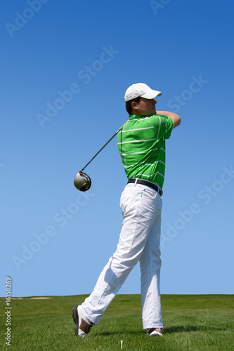 Golfer beim Abschlag