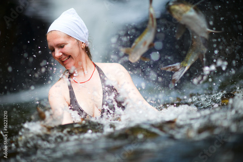 Fototapeta Naklejka Na Ścianę i Meble -  Swimming with fish