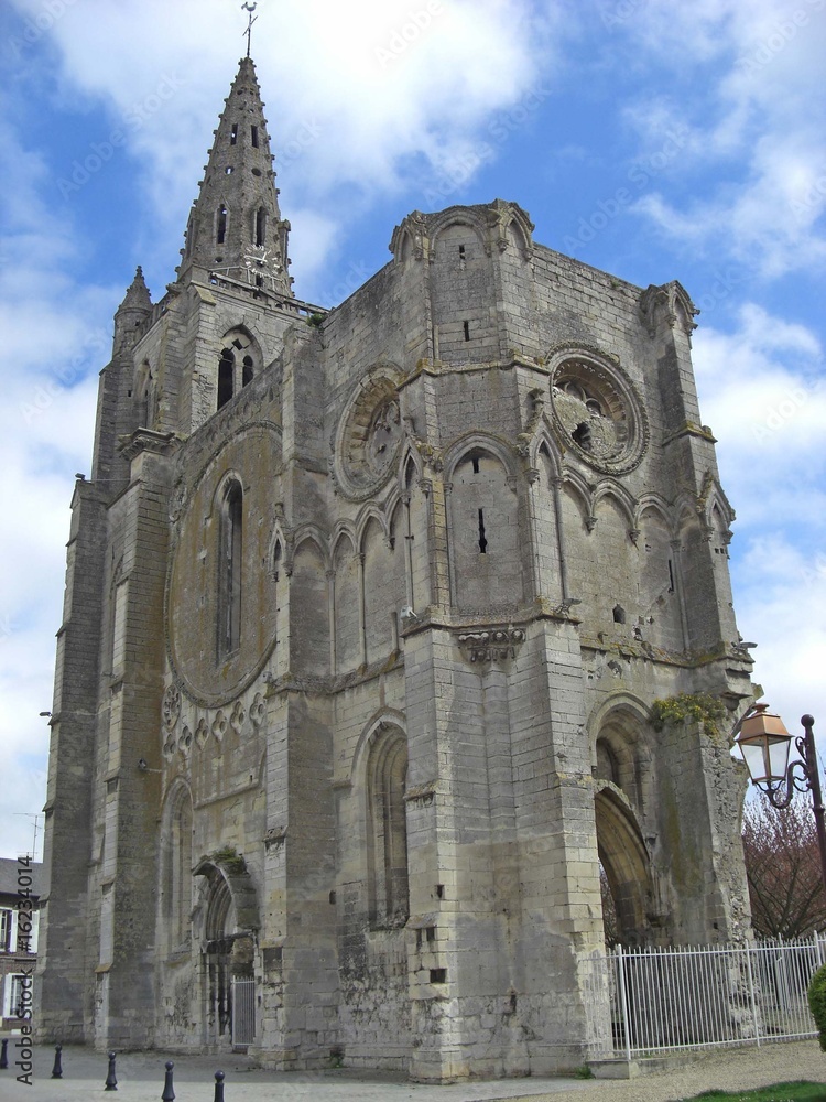 Fototapeta premium Eglise Crépy en Valois