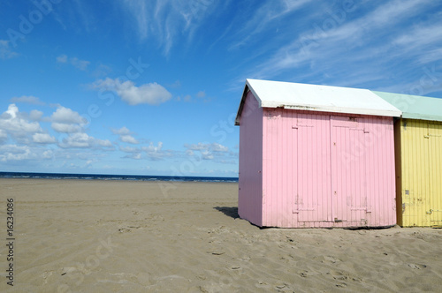 bungalows sur la plage © faucilhon