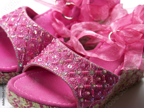 chaussures roses à rubans