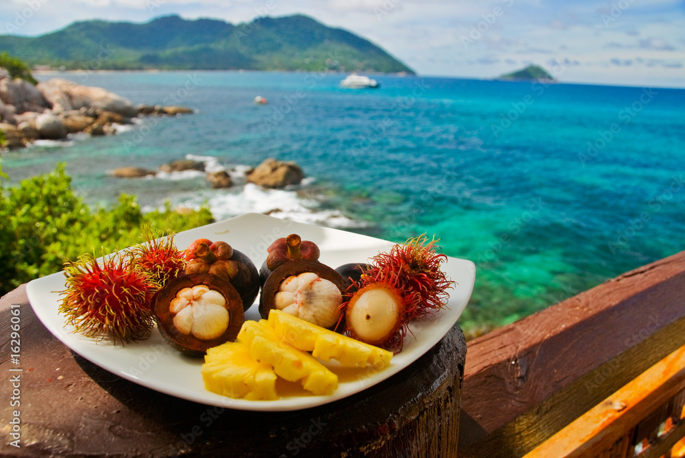 Fototapeta premium Plateful of Exotic Fruits