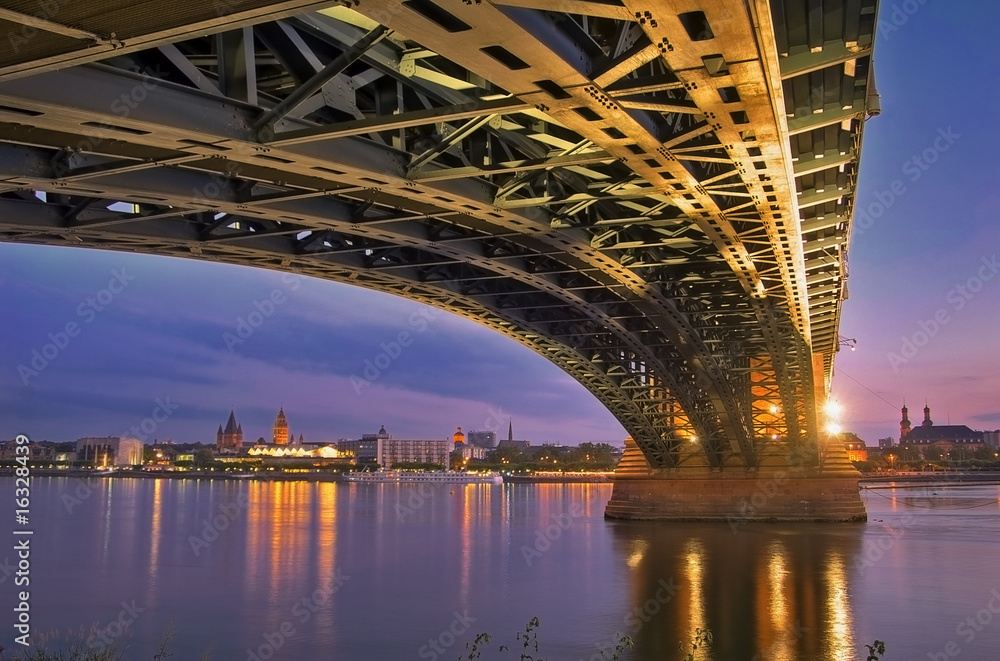 Mainz Panorama mit Theodor Heuss Brücke Mainz Panorama mit Theodor Heuss Brücke