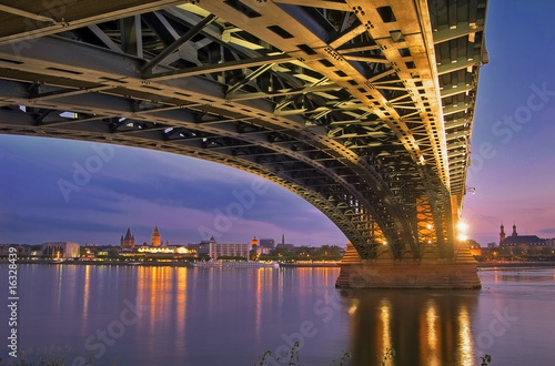 Mainz Panorama mit Theodor Heuss Brücke