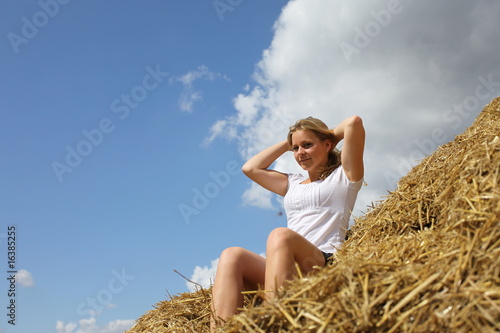 Entspannen im Heuhaufen - Relaxation on the haystack