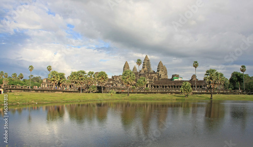 Angkor Vat ,vue d'ensemble © jean claude braun