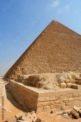 Egyptian pyramid