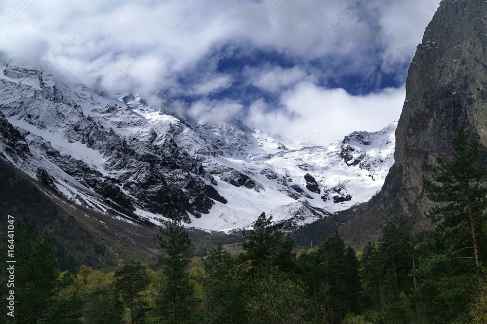 Fototapeta premium Mountains in clouds