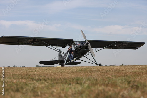 Flugzeug Oldtimer Fiesler Storch rollend photo
