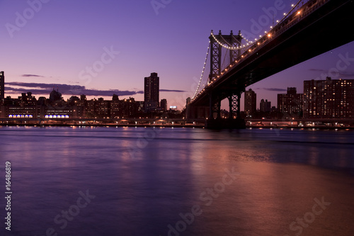 Fototapeta Naklejka Na Ścianę i Meble -  New York Skylight Manhattan Bridge