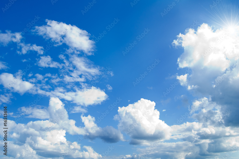 Fototapeta premium Clouds & the Sun.