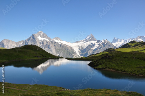 Lac en haute montagne © Efel