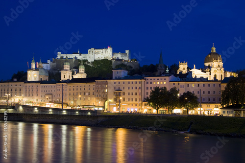 Salzburg de noche