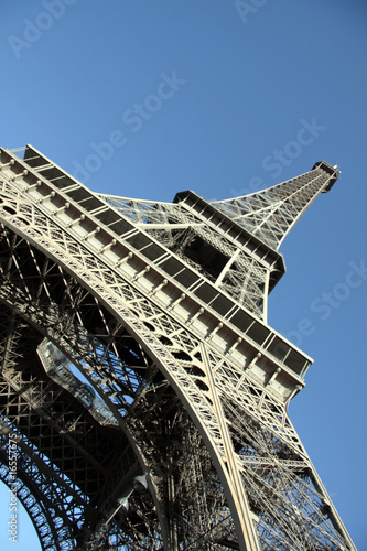 Tour Eiffel penchée 2, Paris