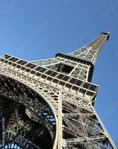 Tour Eiffel penchée, Paris