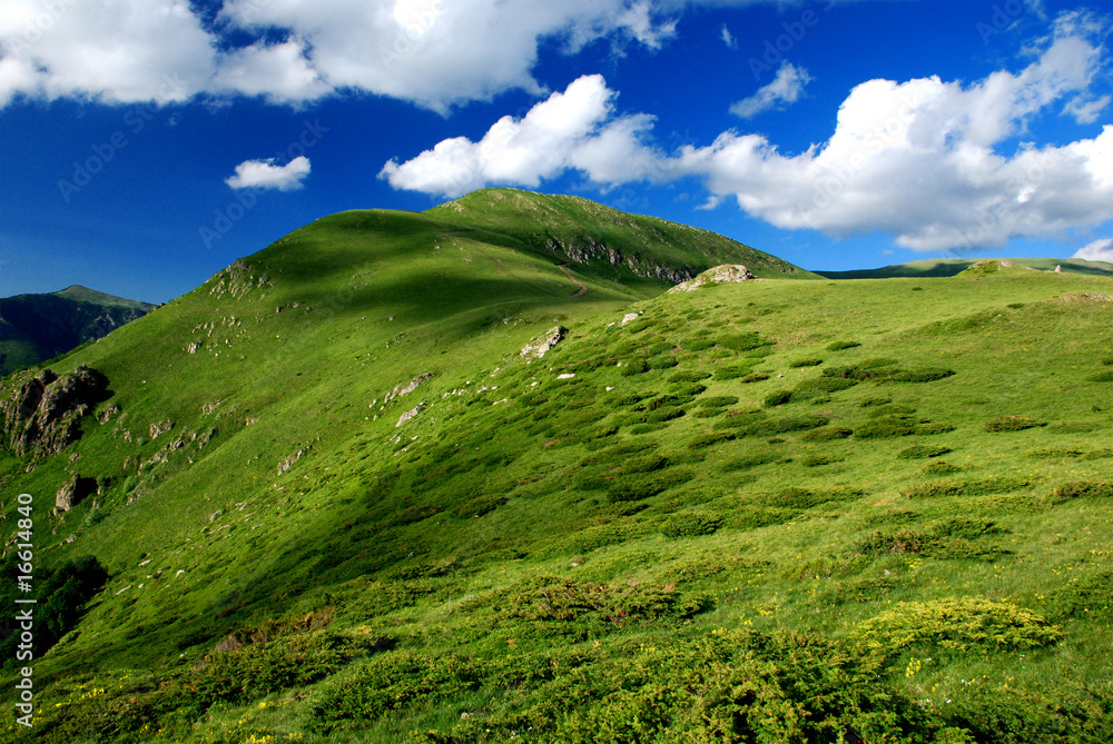 Fototapeta premium beautiful mountain landscape with clouds