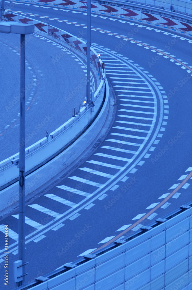 Fototapeta premium 高速道路のカーブ