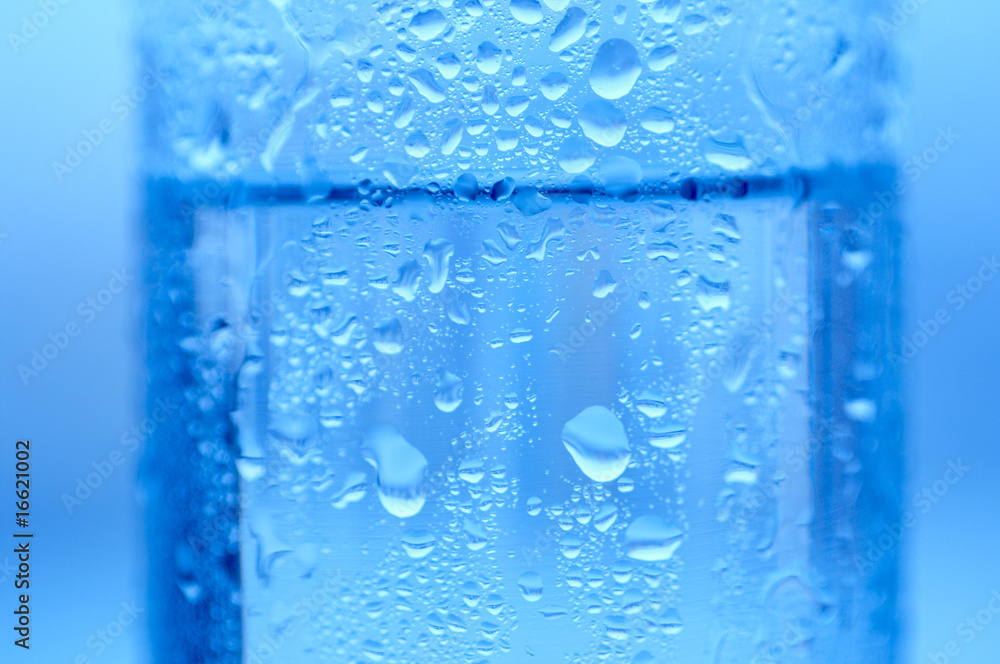 コップの水 コップの水