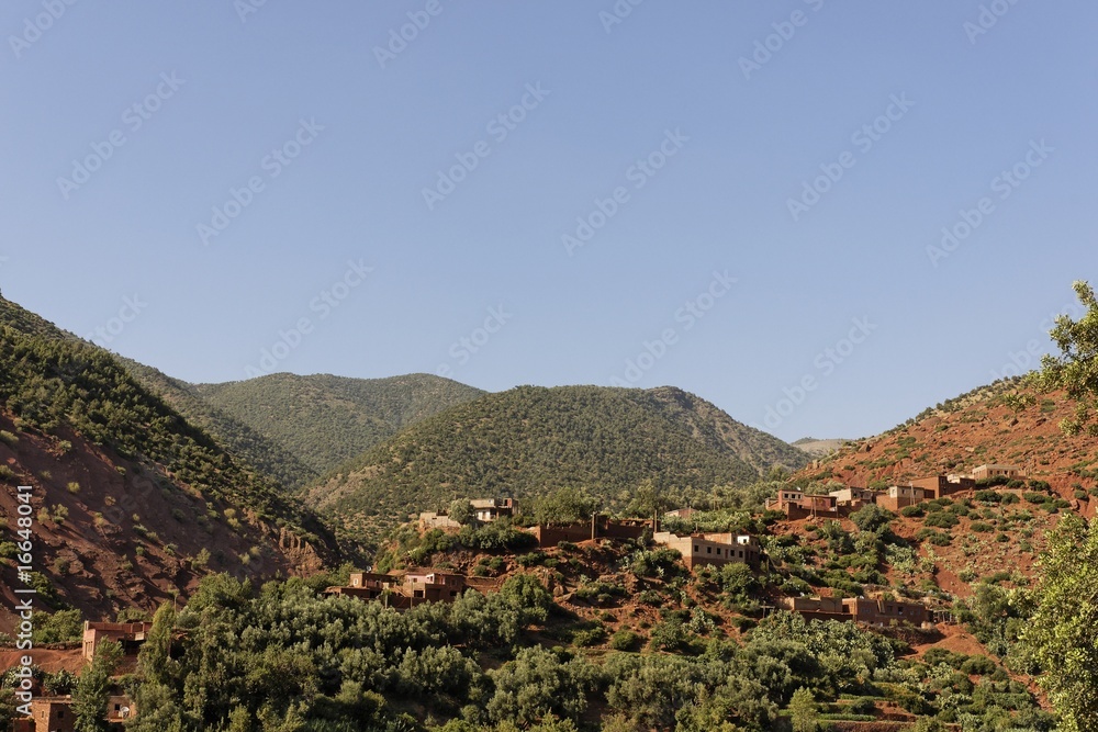 paysage de montagne de la vallée d'Ourika - Maroc.