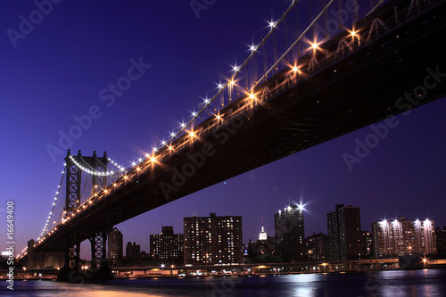 Fototapeta Naklejka Na Ścianę i Meble -  Manhattan Bridge and Manhattan skyline At Night Lights, NYC