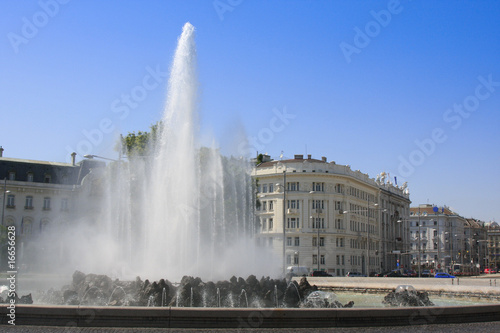 Springbrunnen am Karlsplatz in Wien
