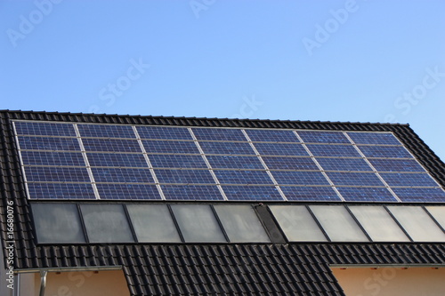 Solarzellen auf dem Dach