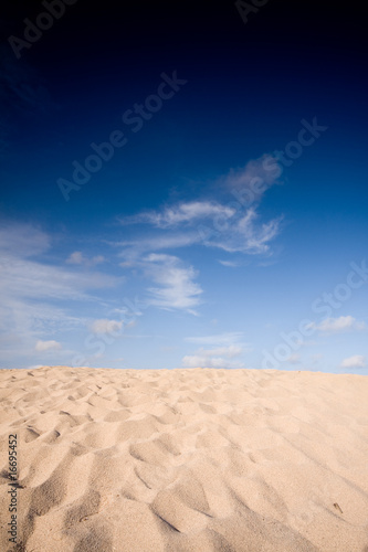 Sand with blue sky © Csák István