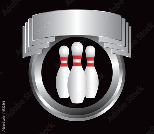 Bowling pins in silver crest